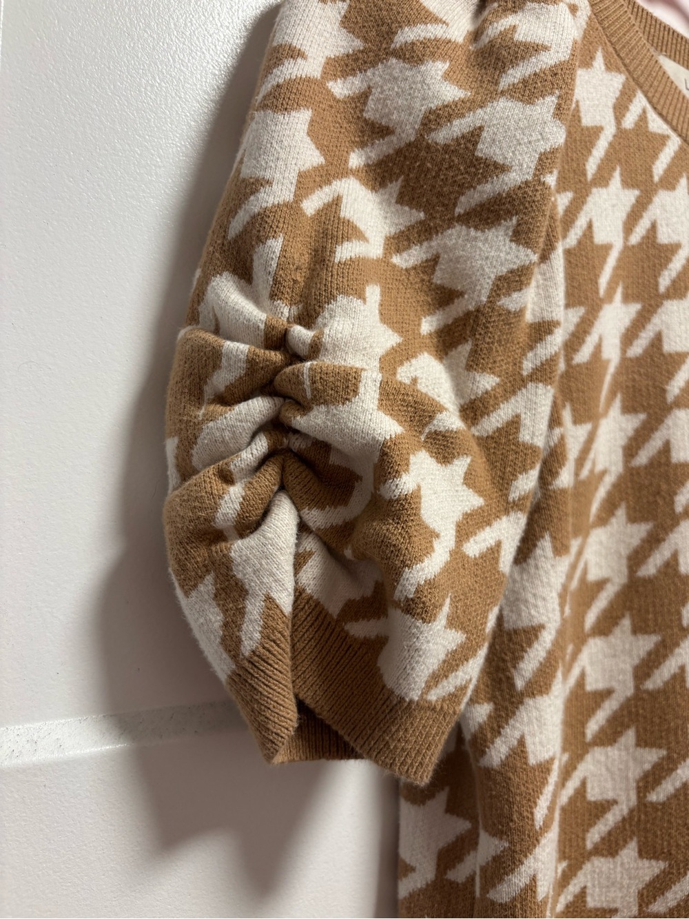 LOFT Camel Cream Houndstooth Puff Sleeve Sweater XS - Picture 4 of 5